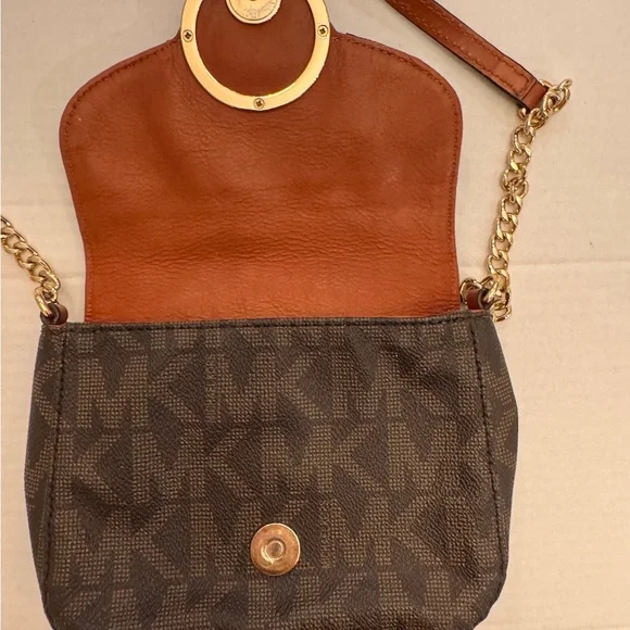 MICHAEL KORS Monogram Fulton Brown Signature Flap Chain Leather Crossbody Bag - Picture 5 of 9